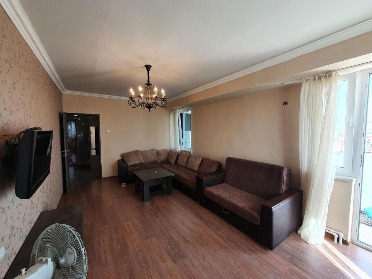 Apartment In Yerevan On Amiryan Street מראה חיצוני תמונה